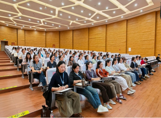 2026年保育师五级培训班简报376.png